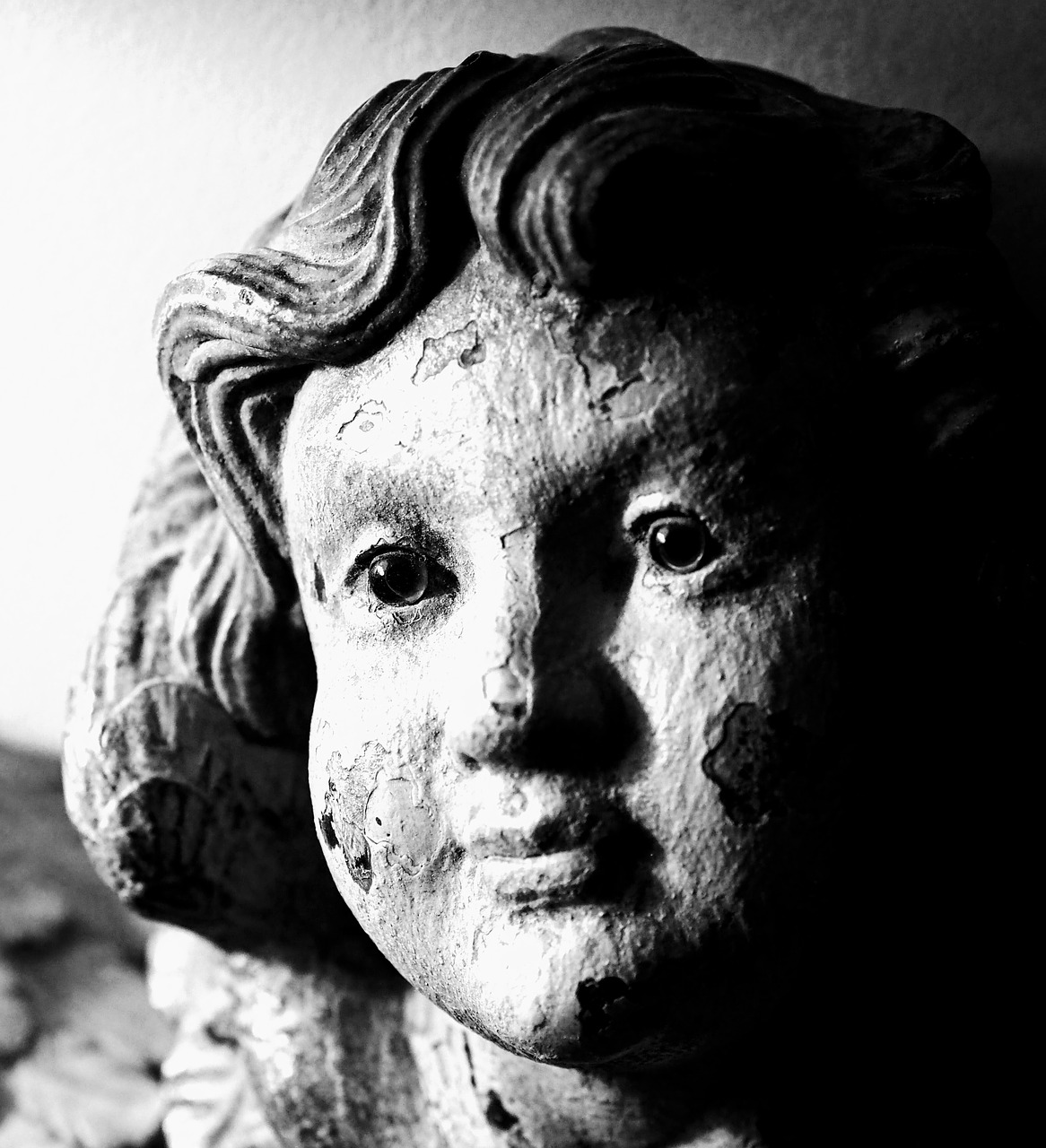 statue look face free photo