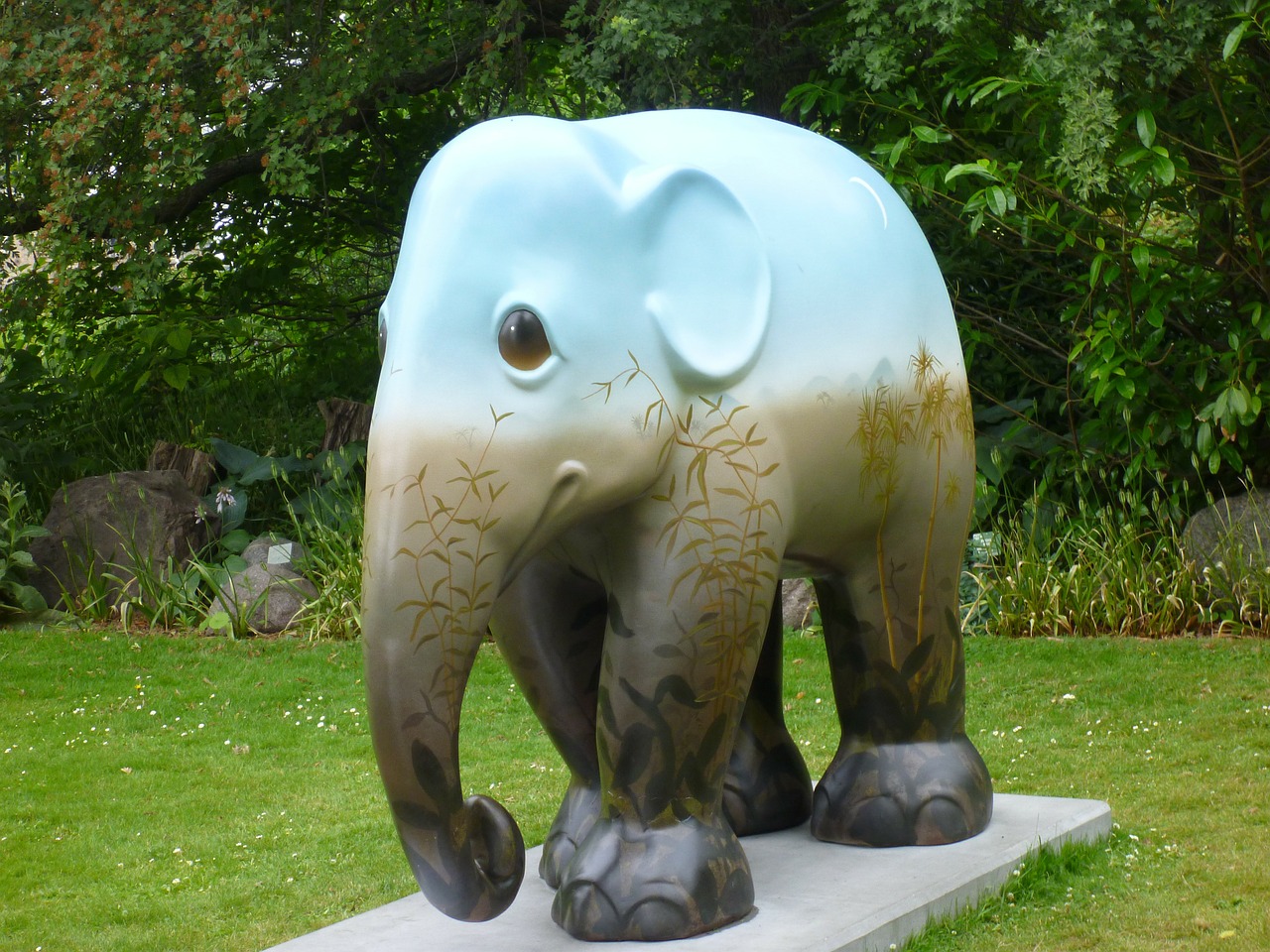 statue elephant copenhagen free photo