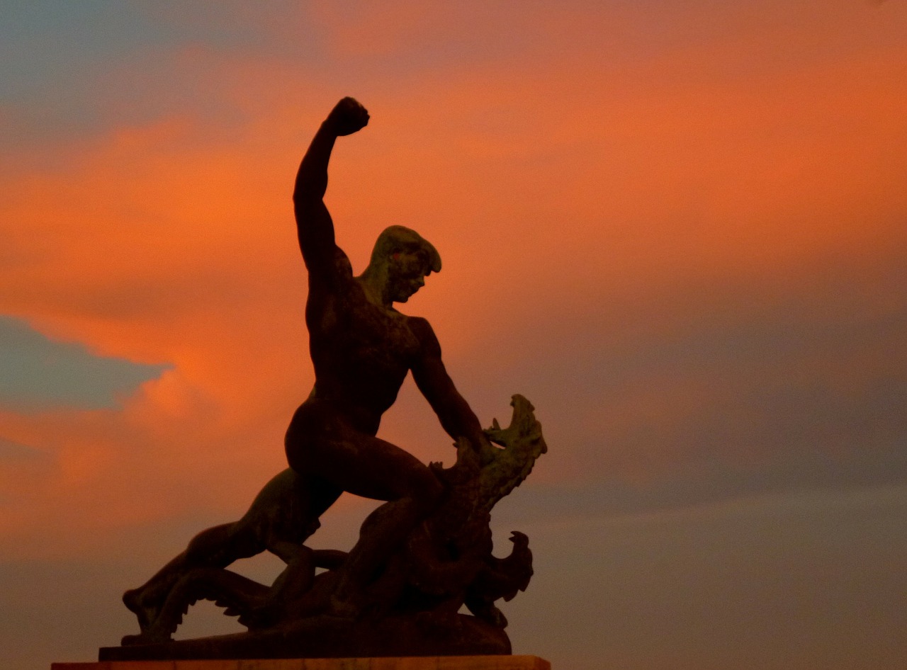 statue sunset light free photo