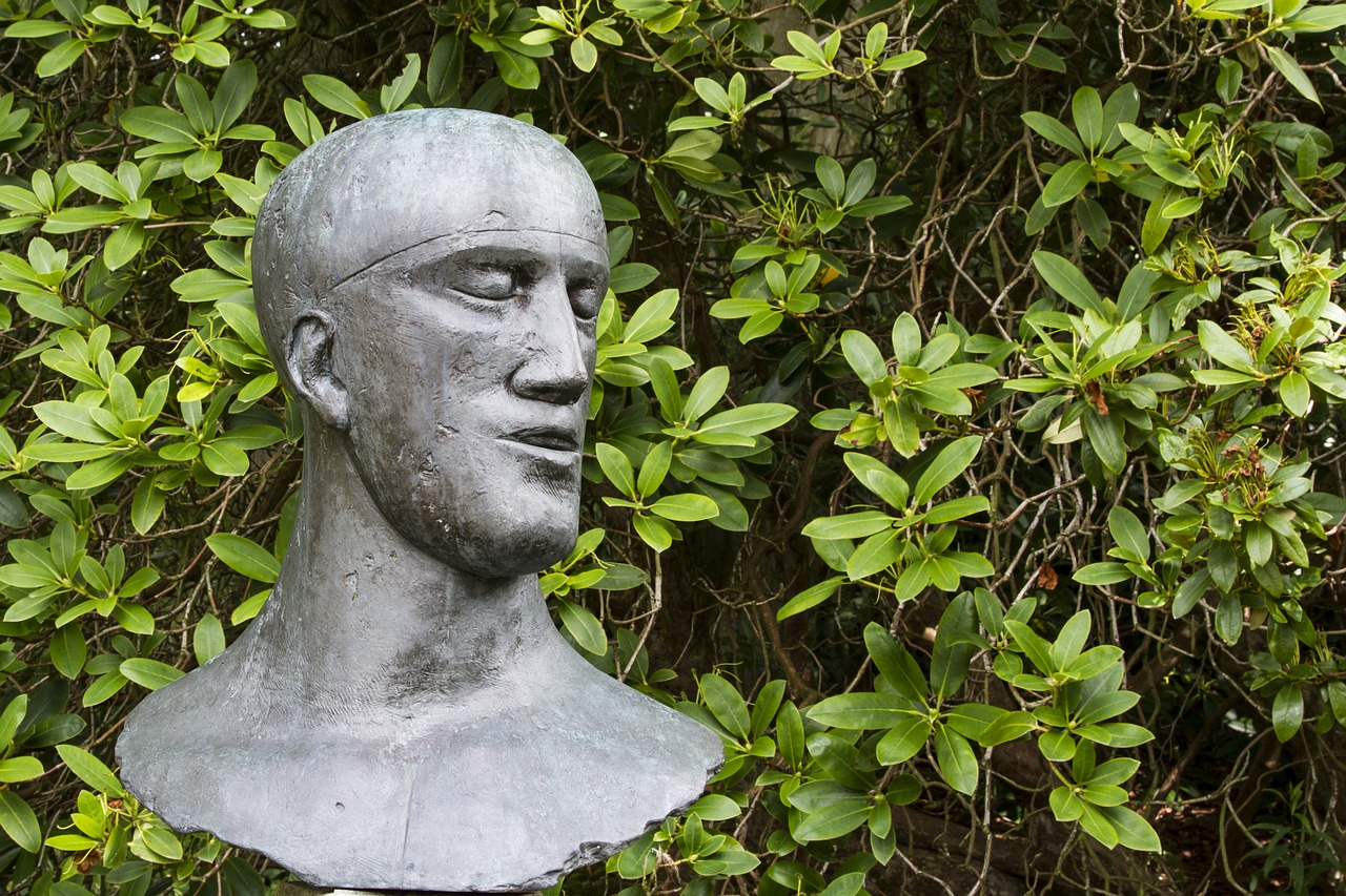 statue head sculpture free photo