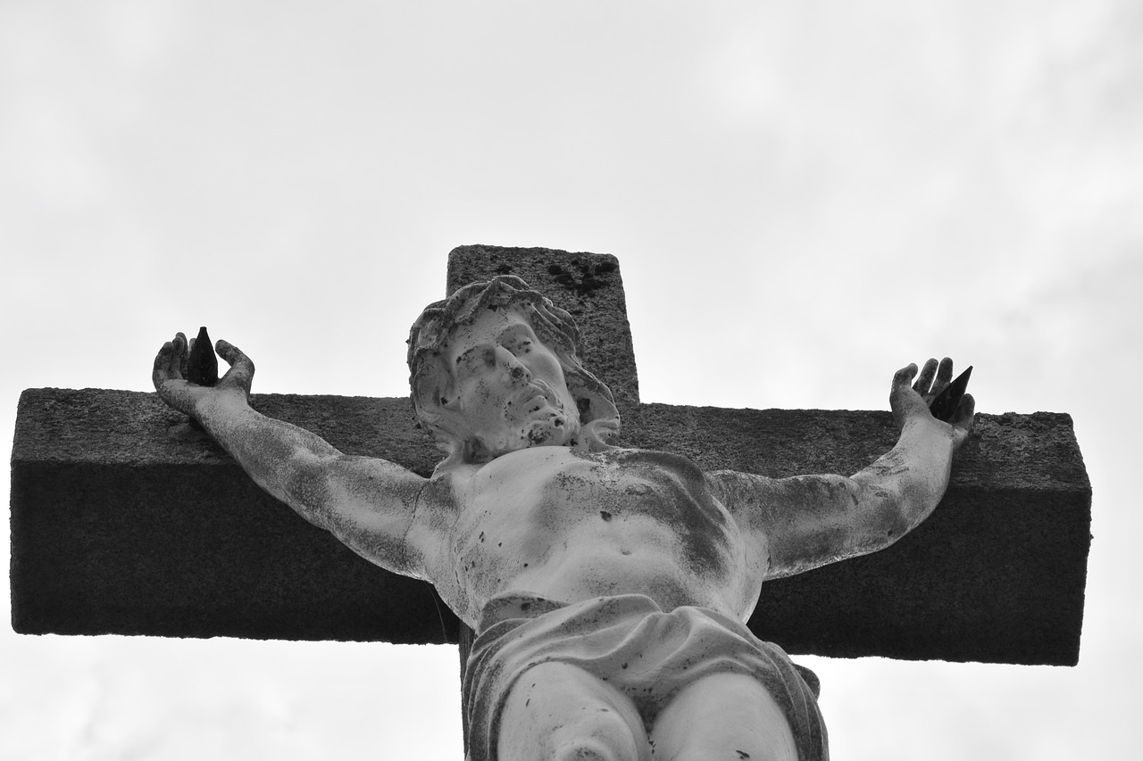 statue cross jesus christ religious monument free photo