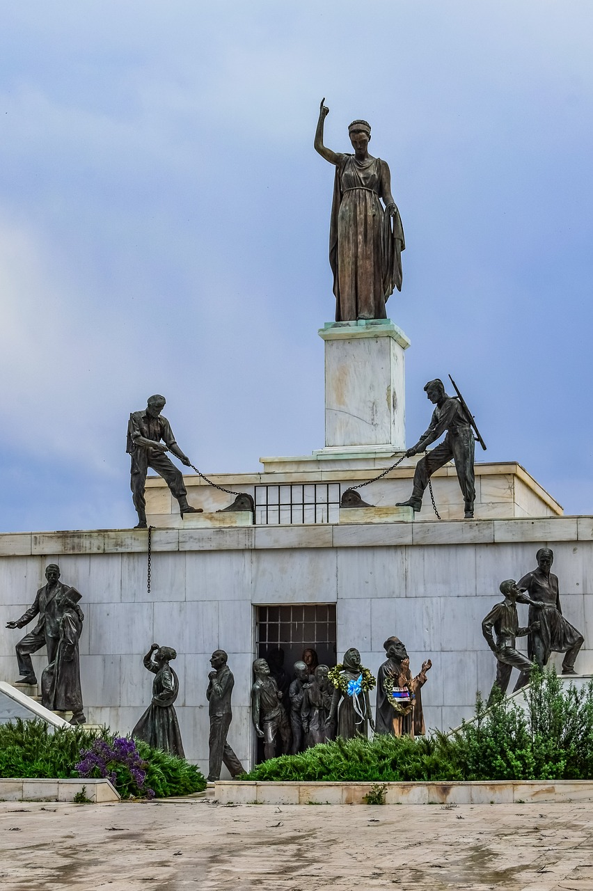 statue  sculpture  architecture free photo