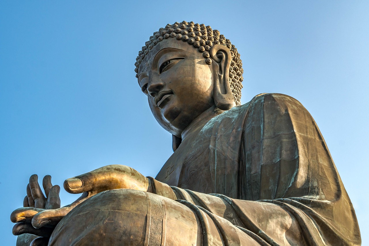 statue  buddha  sculpture free photo