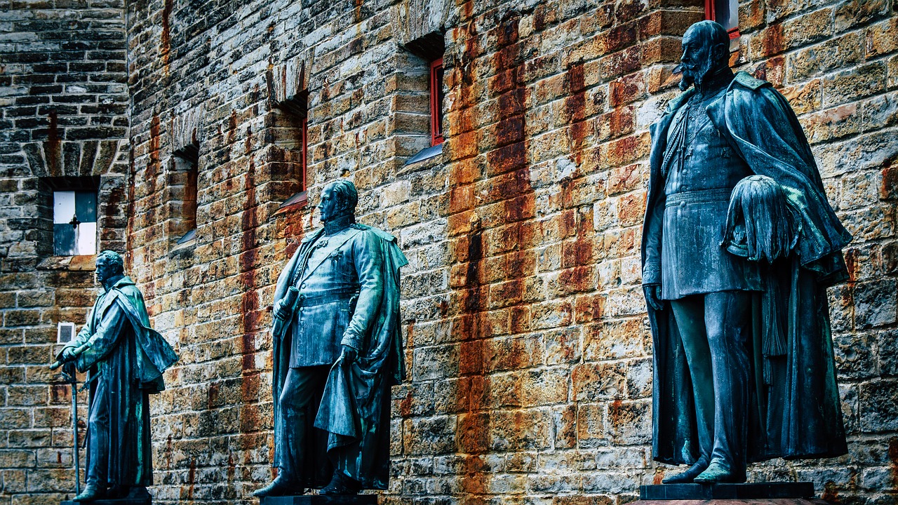 statue  castle  hohenzollern free photo