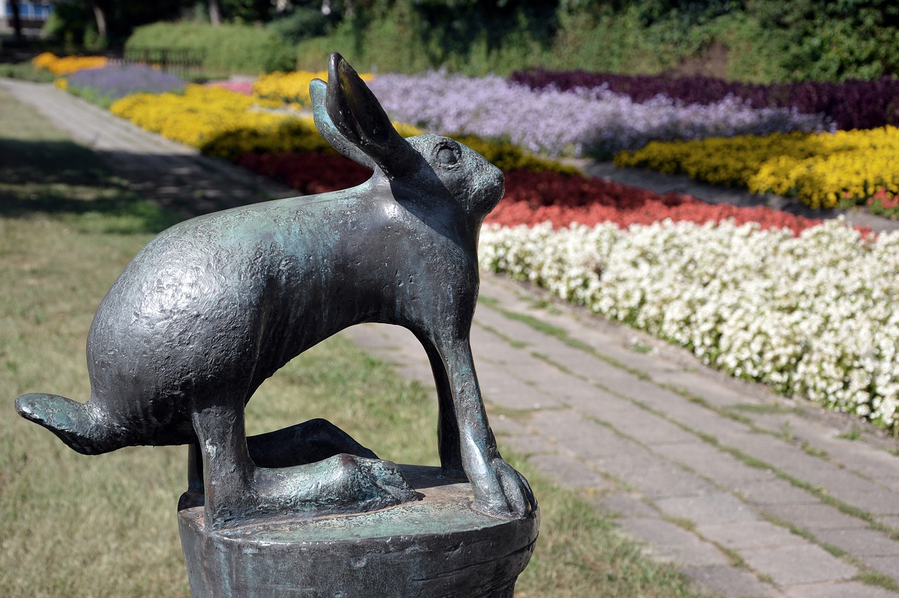 statue  figure  hare free photo