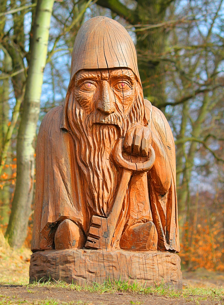 statue  woodcut  wood free photo