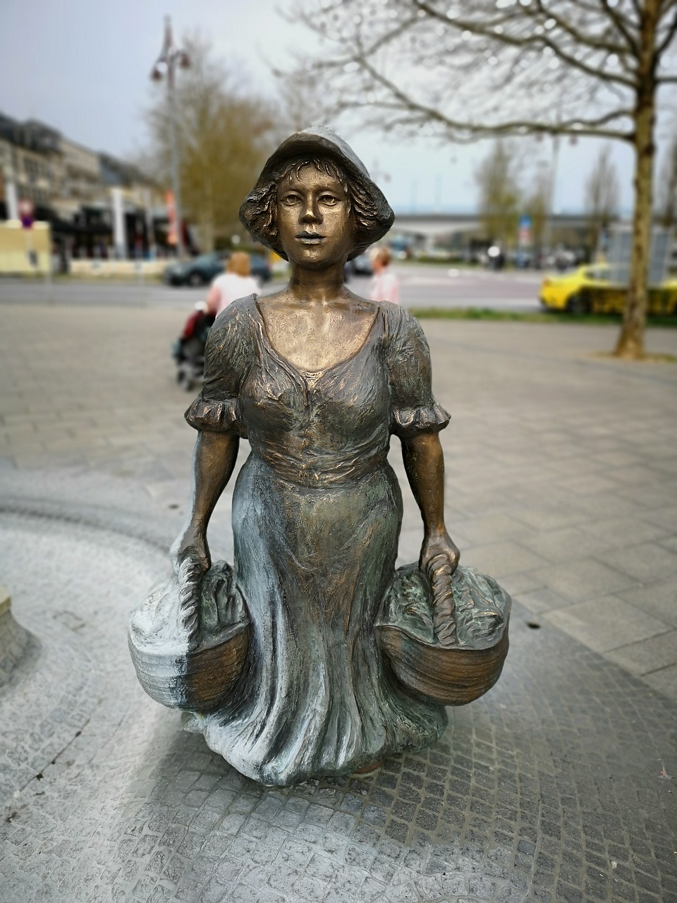 statue  woman  sculpture free photo