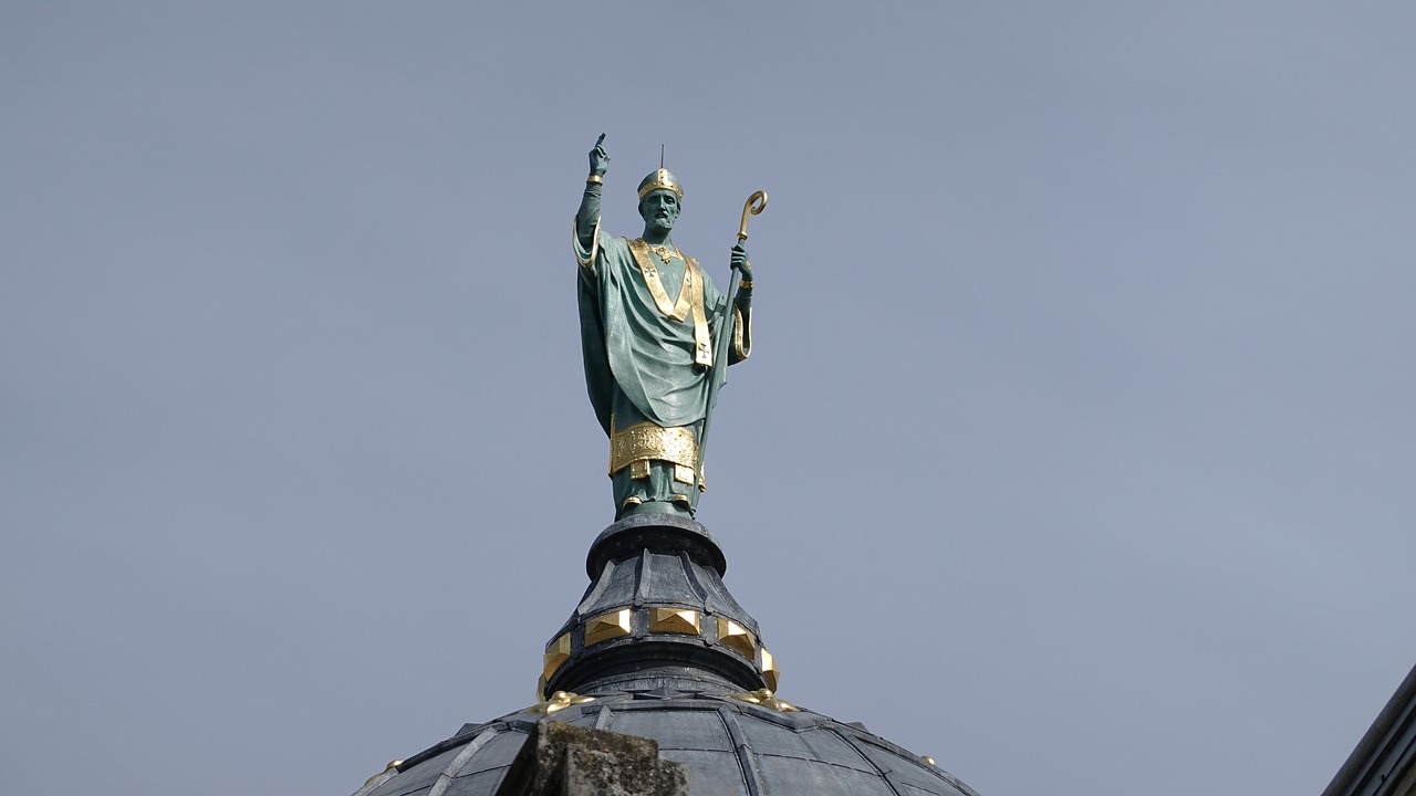 statue  church  religion free photo