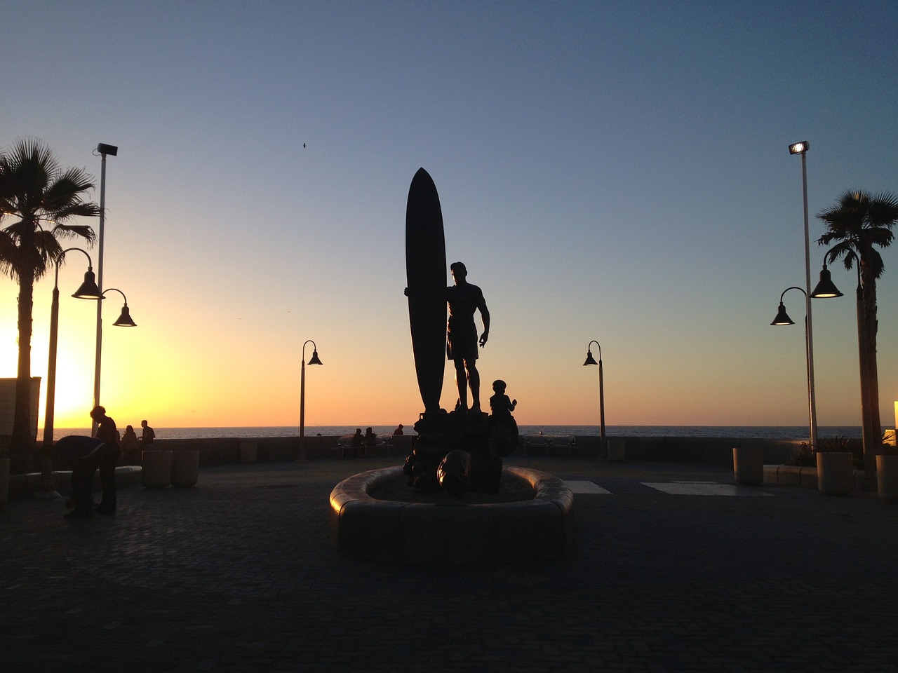 statue surfer california free photo