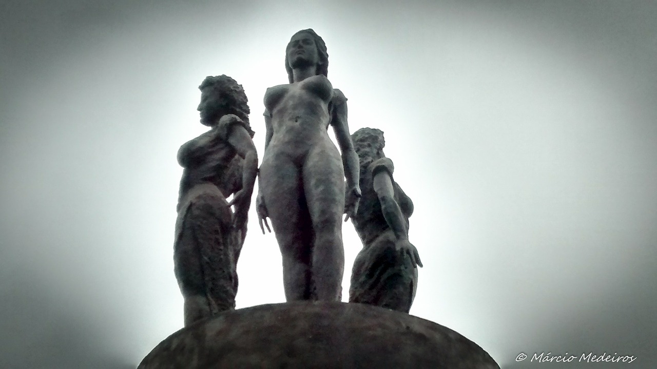 statue women santos free photo