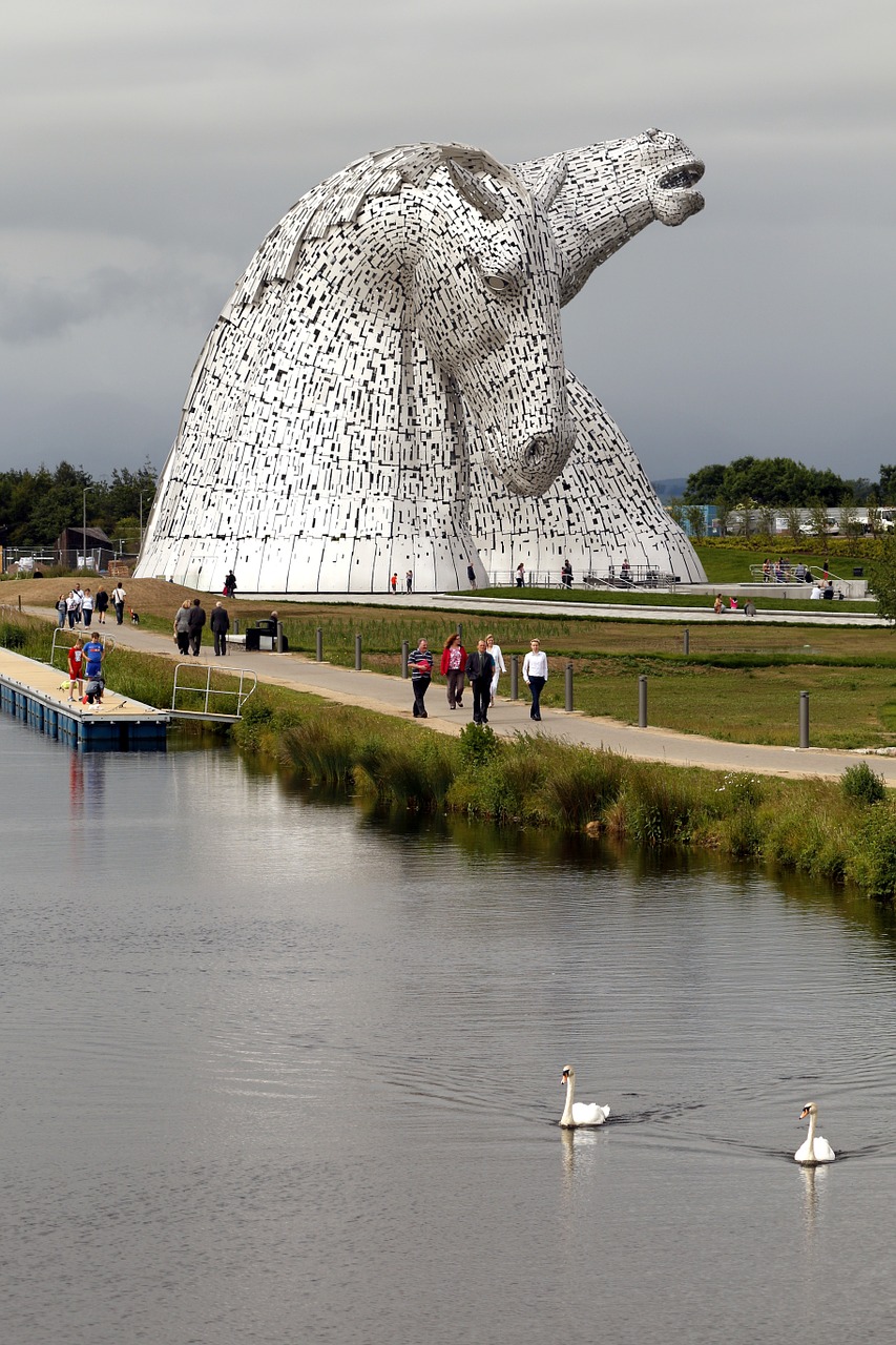 statue monument steel free photo