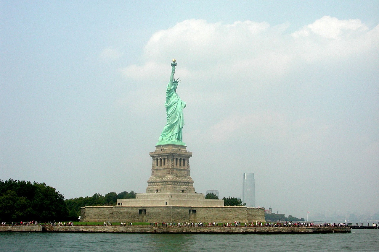 statue statue of liberty freedom free photo