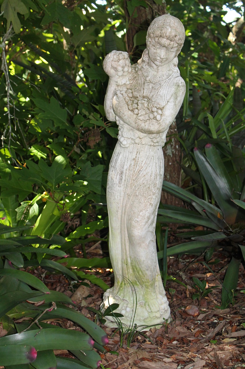 statue nature white free photo