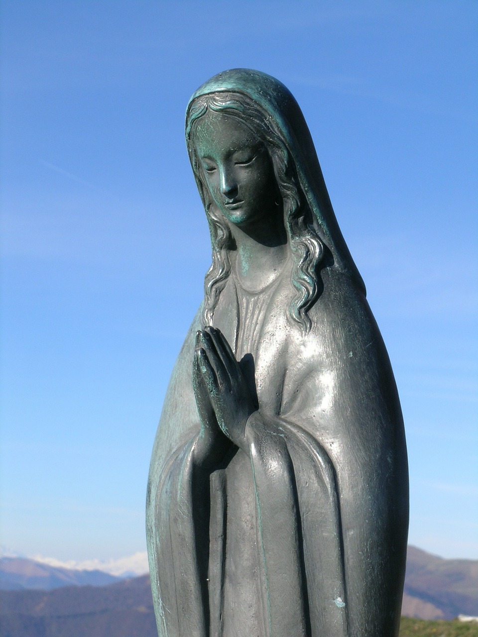 statue madonna prayer free photo