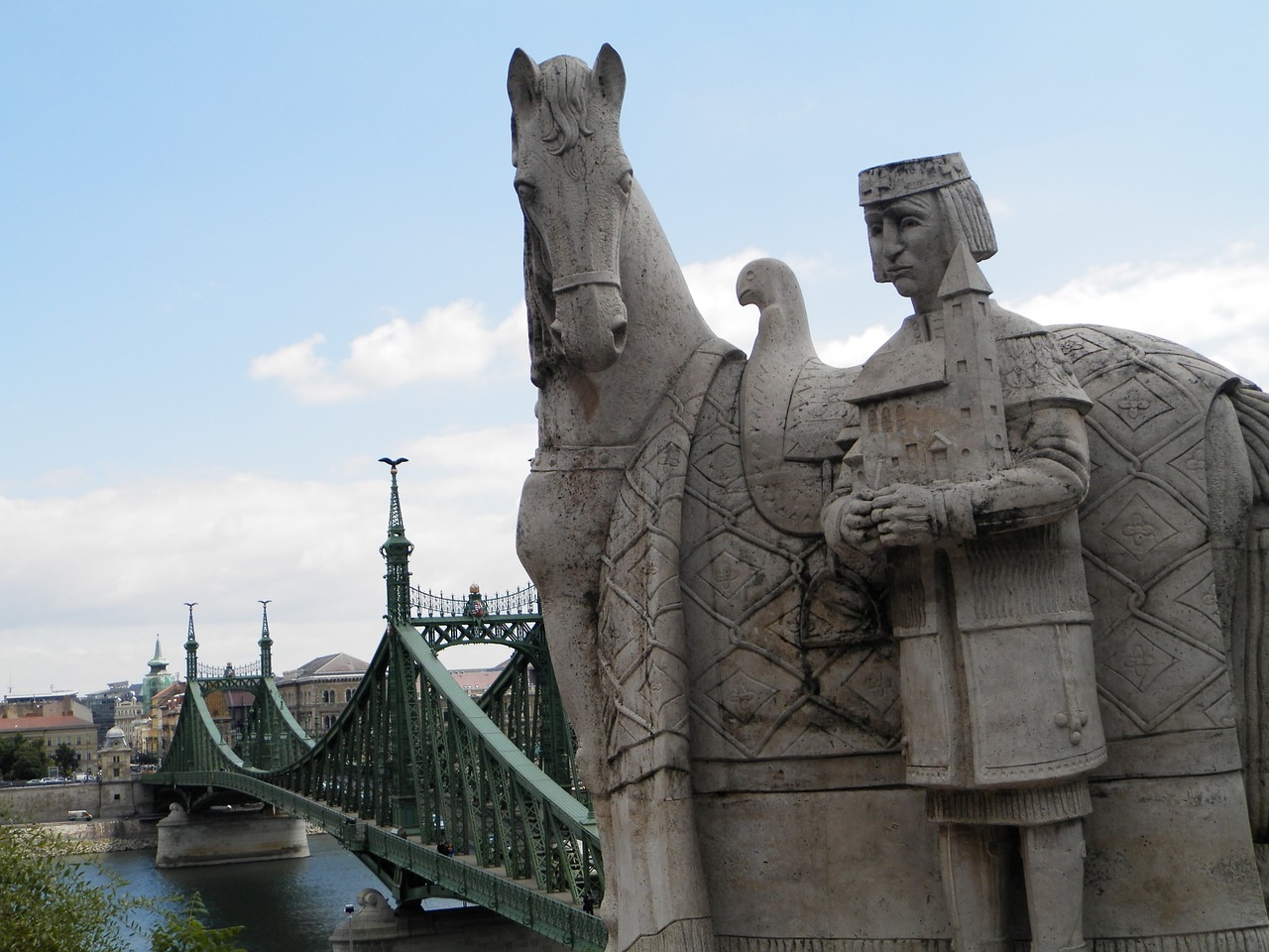 statue liberty bridge budapest free photo