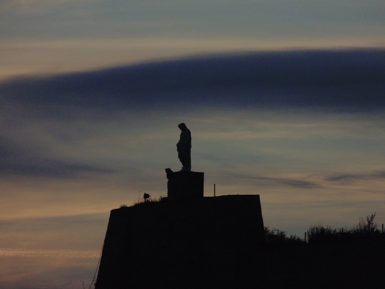 statue profile sunset free photo