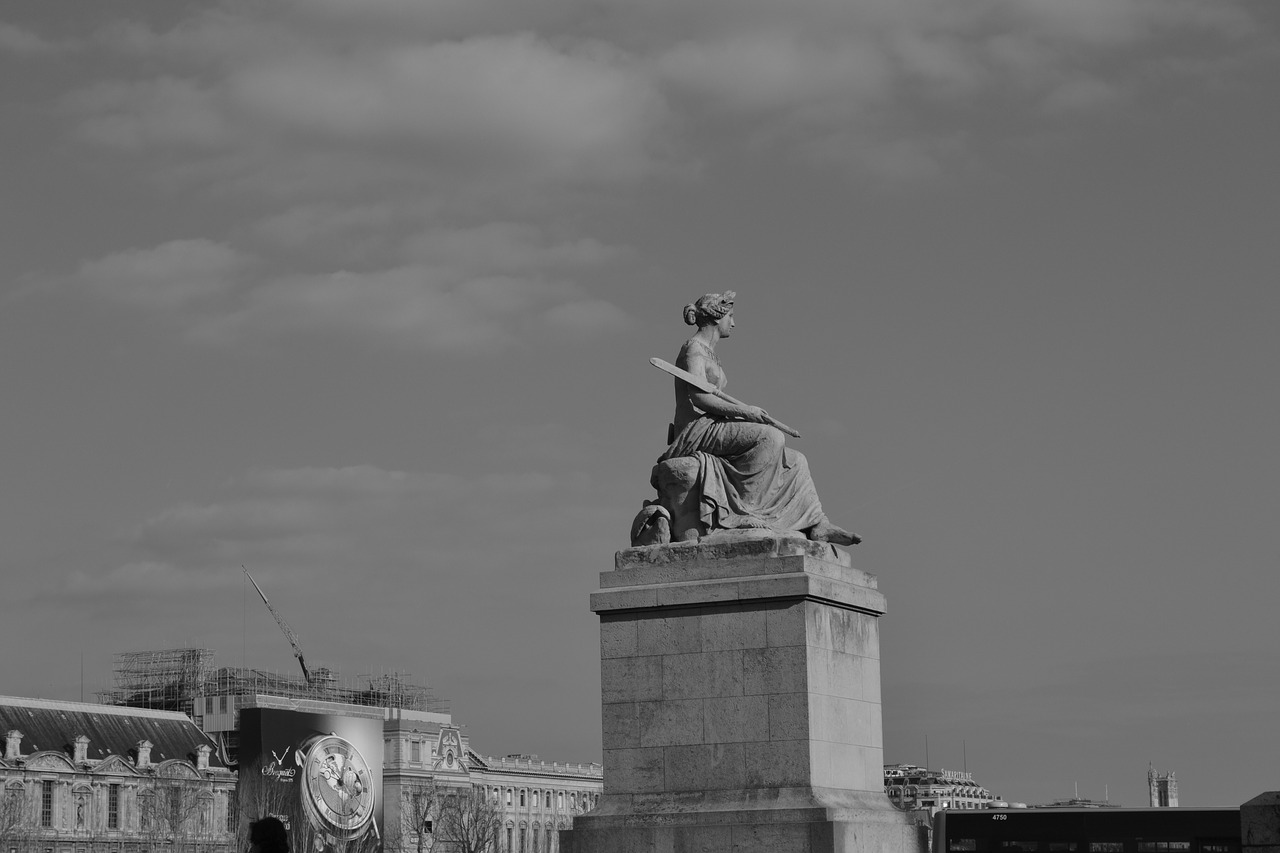 statue sculptures sky free photo