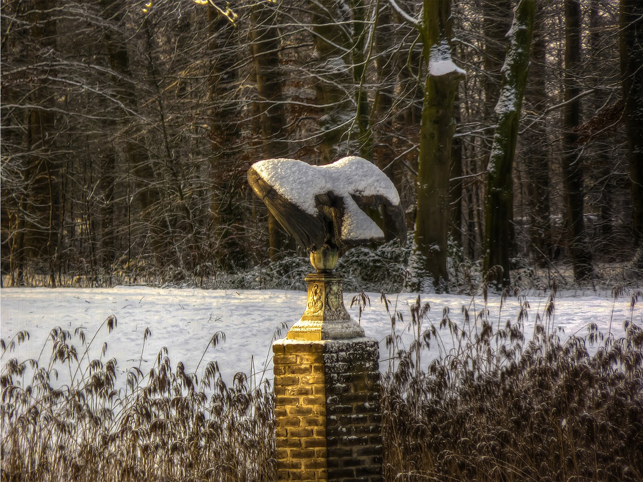 statue winter garden free photo