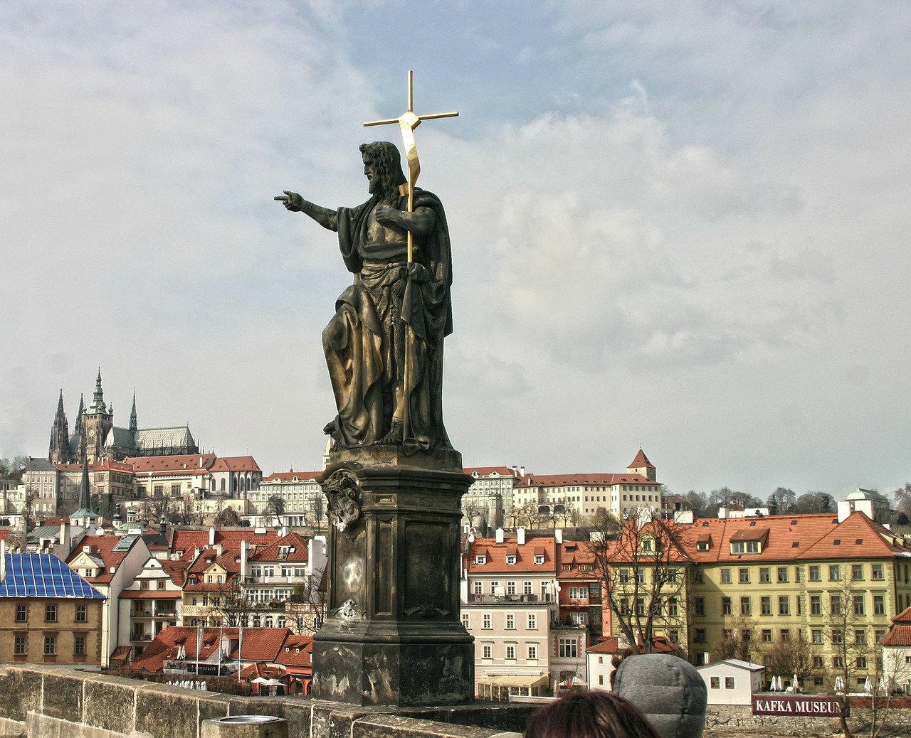 statue bronze sculpture free photo