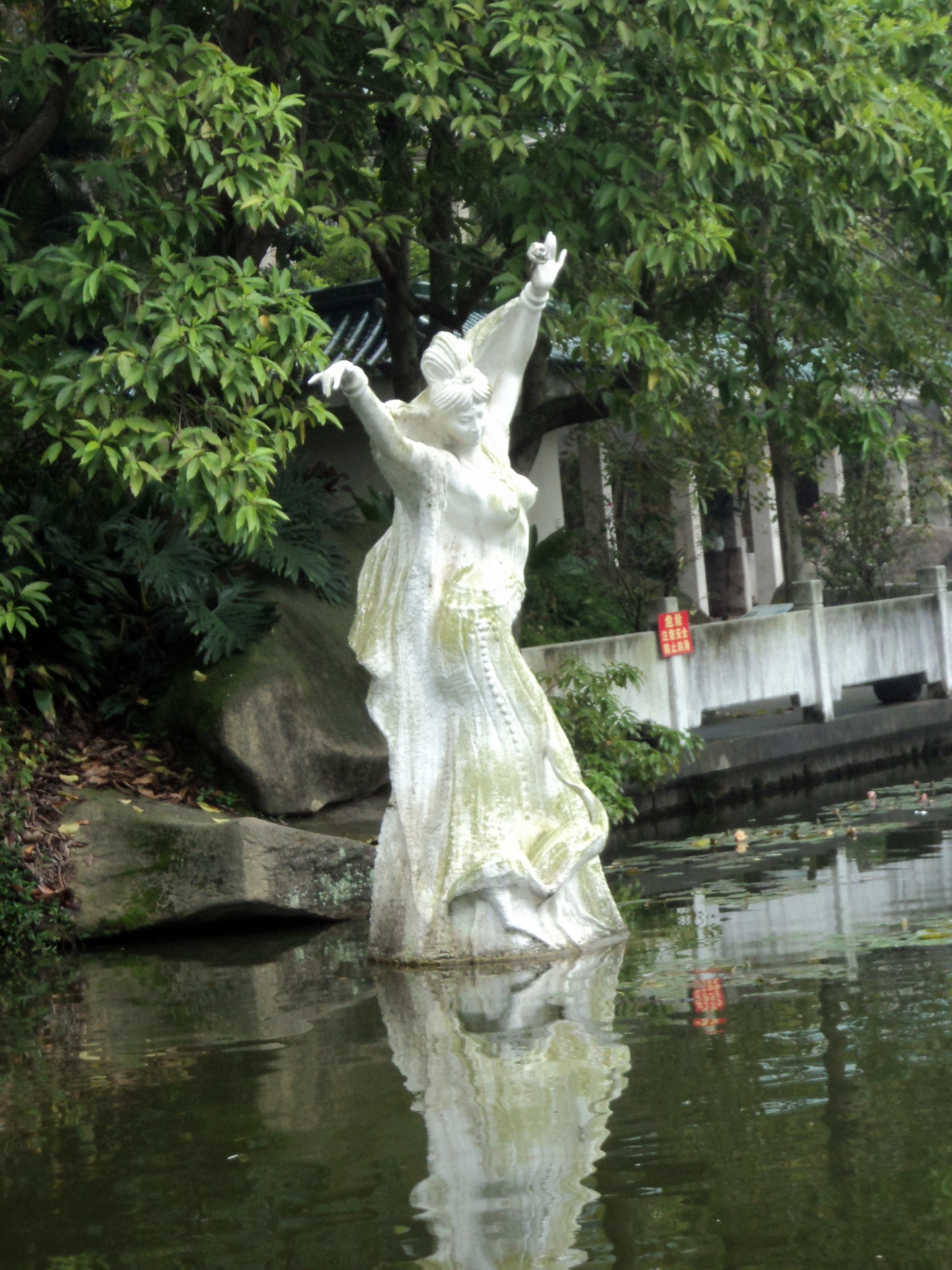 statue lake lady statue reflections free photo