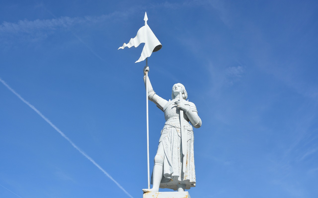 statue of joan of arc warrior 1412-1431 free photo