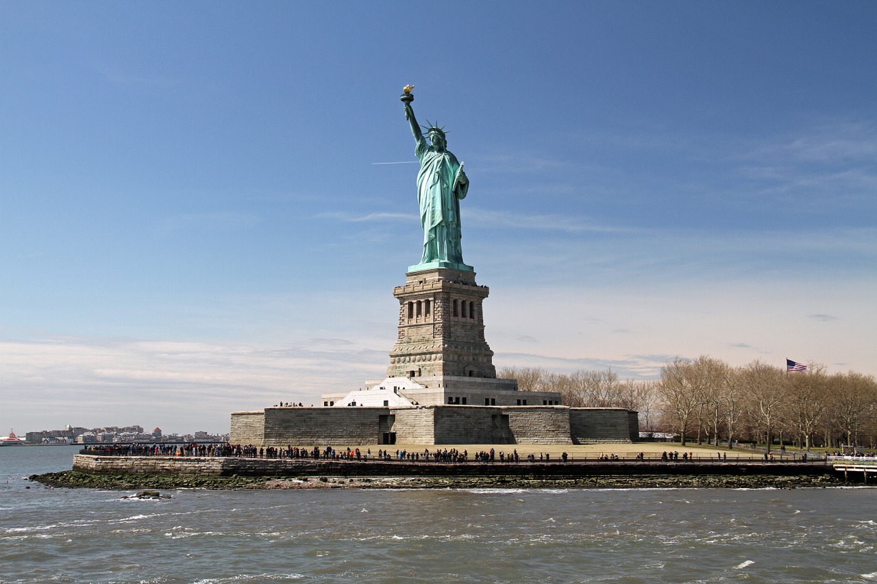 statue of liberty new york manhattan free photo