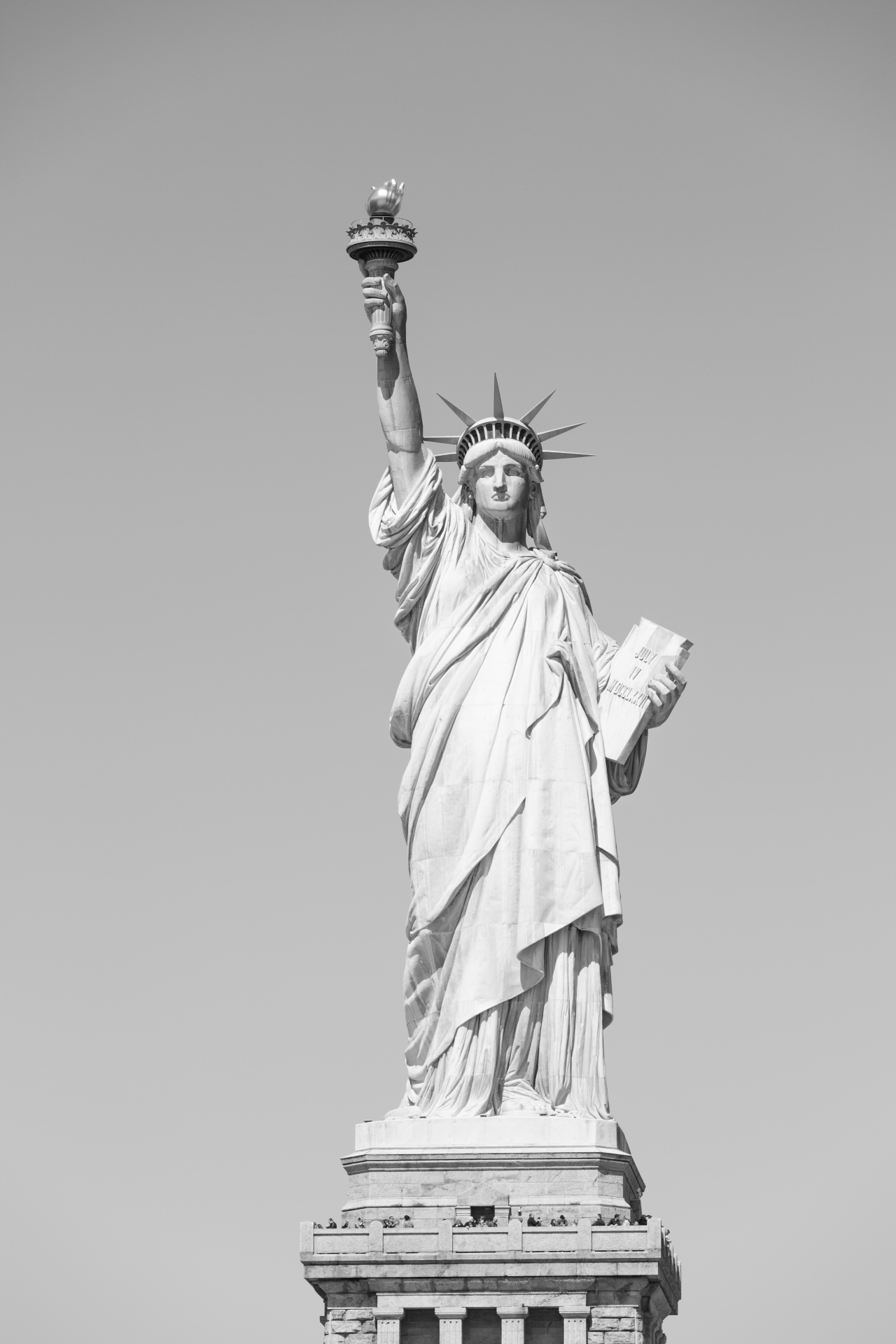 статуя свободы чб