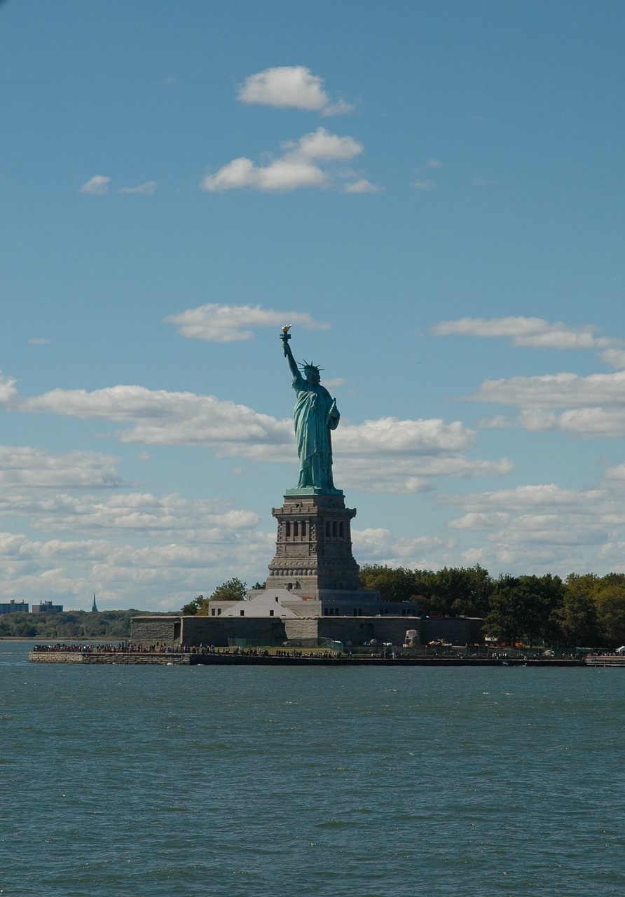 statue of liberty statue landmark free photo