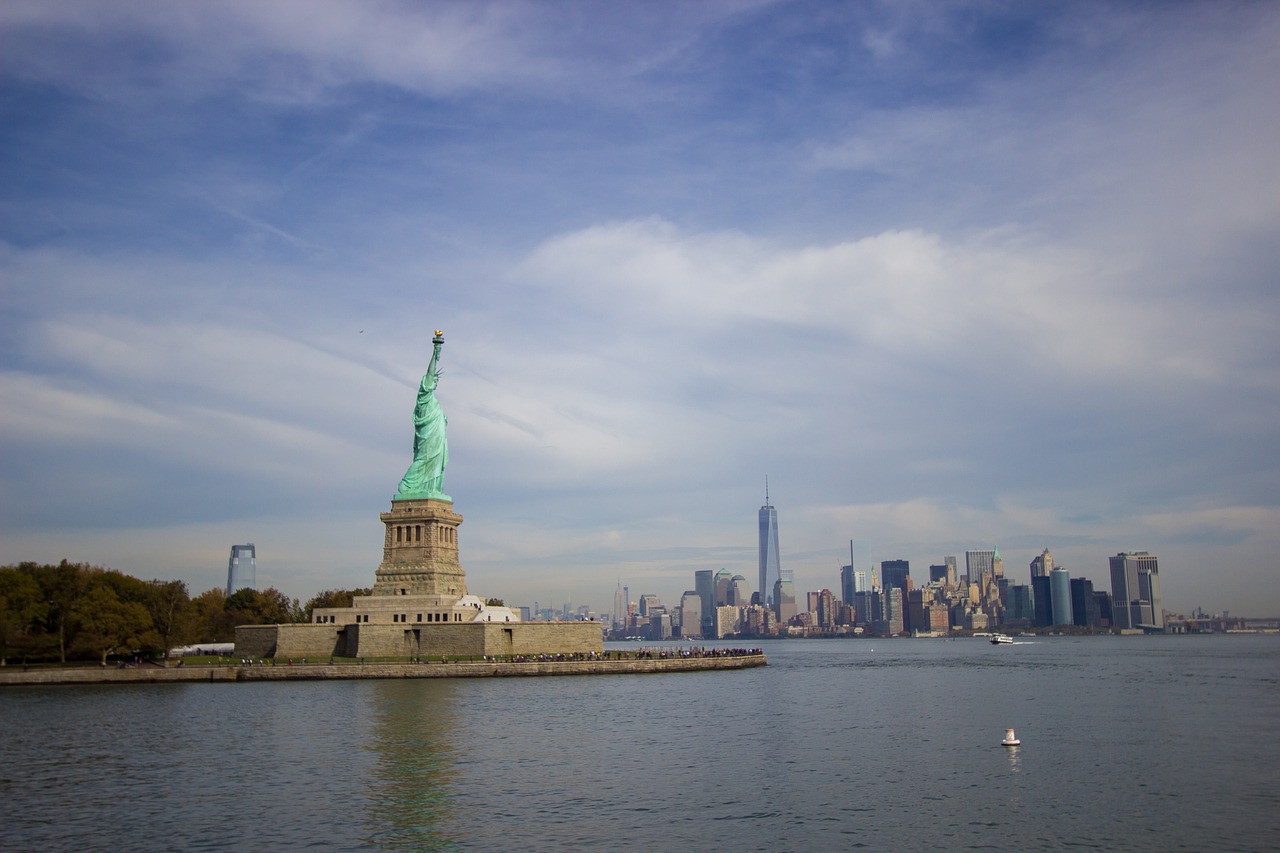 statue of liberty  manhattan  usa free photo