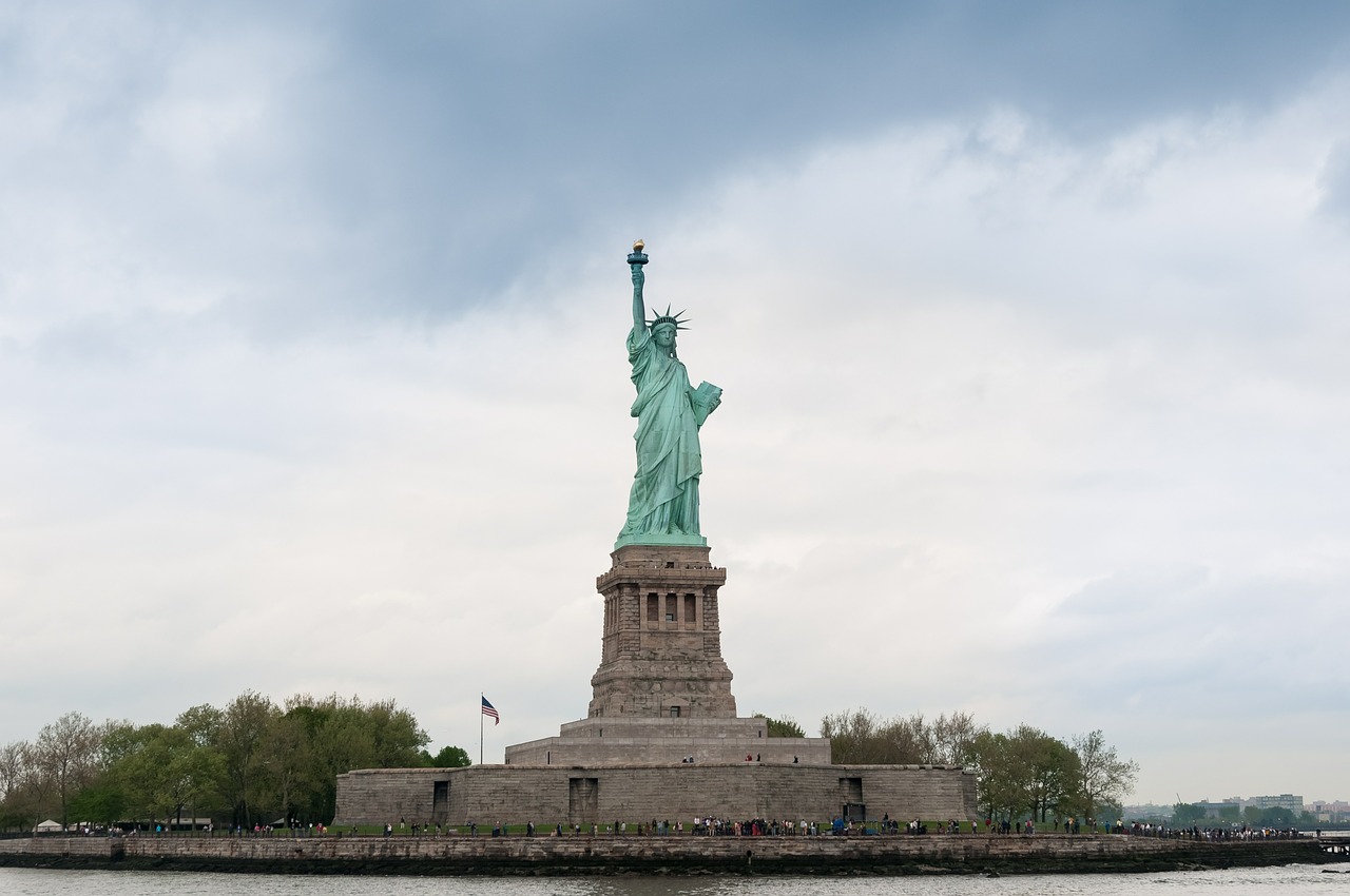 statue of liberty new york sky free photo