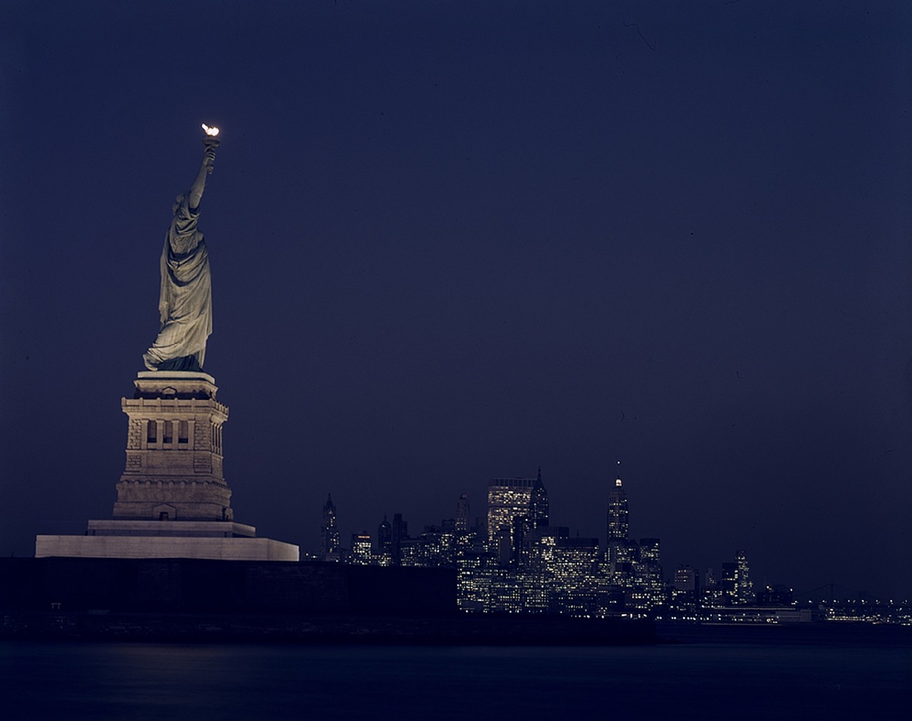 statue of liberty night lights free photo