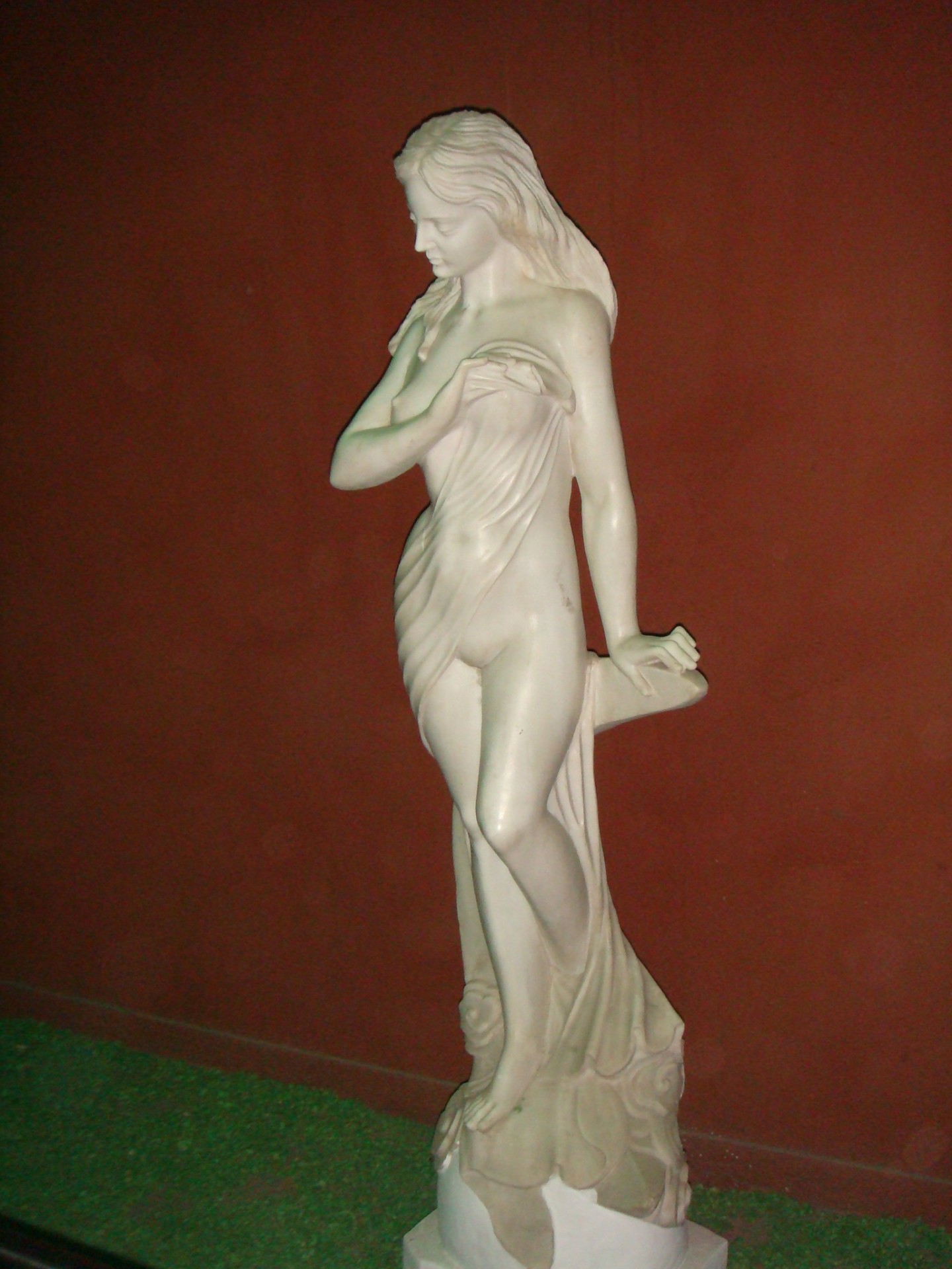 statue goddess statue of the goddess free photo