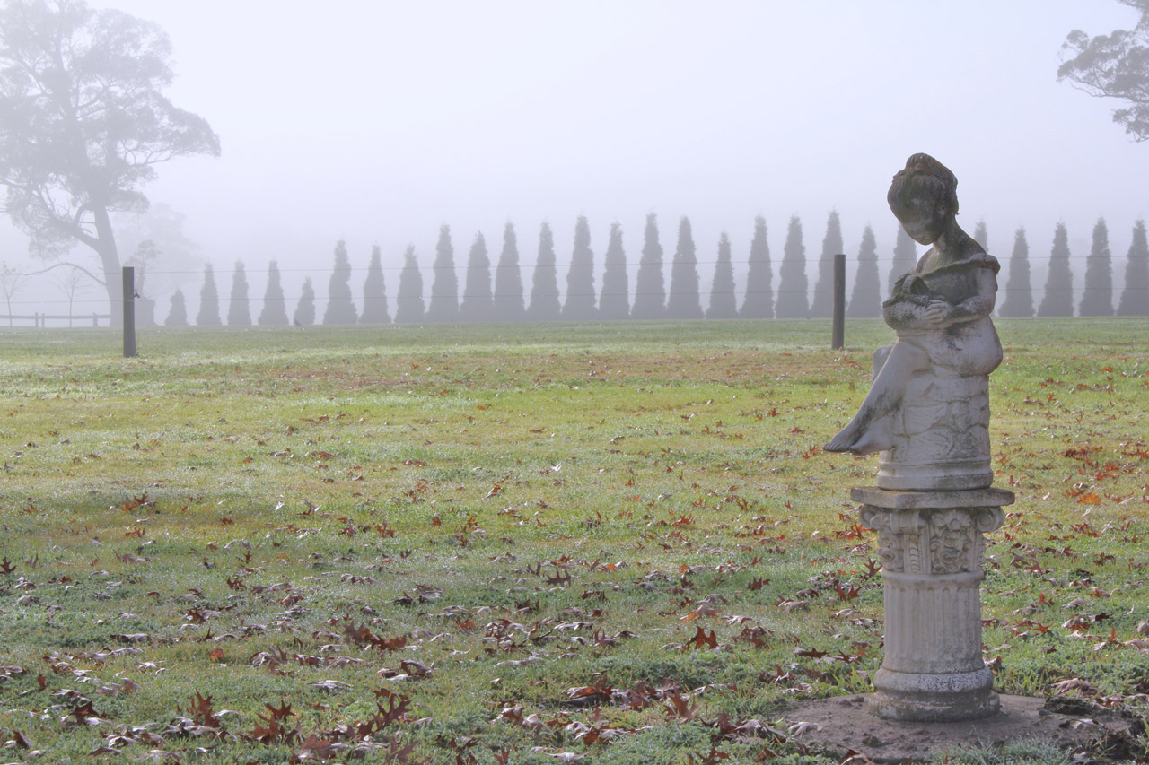 statue winter frost free photo