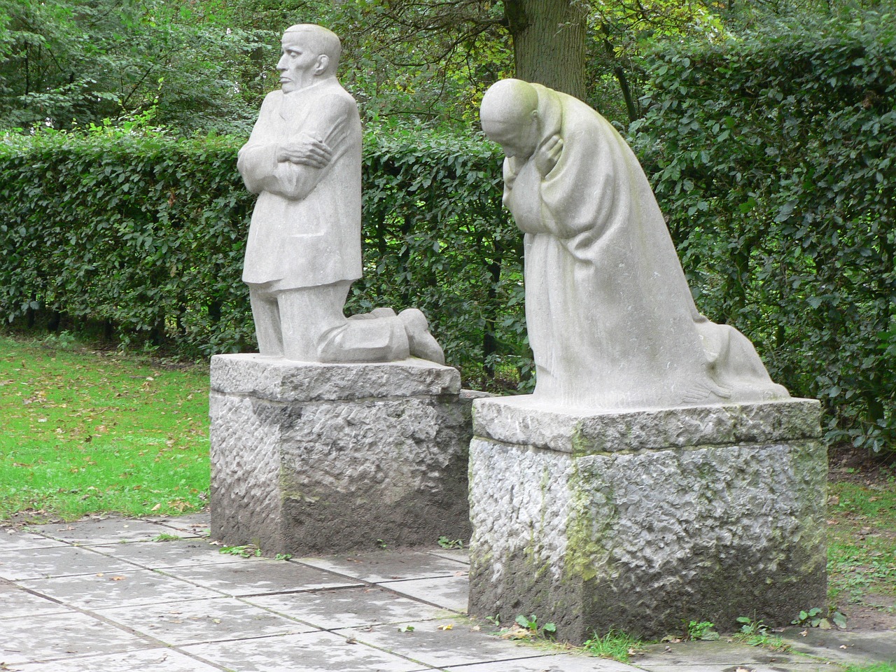 statues grieving parents sadness free photo