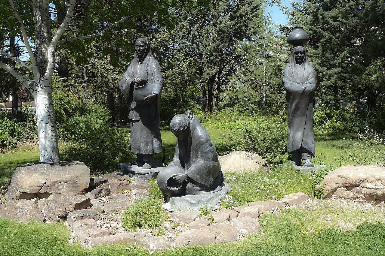 statues park ottawa free photo