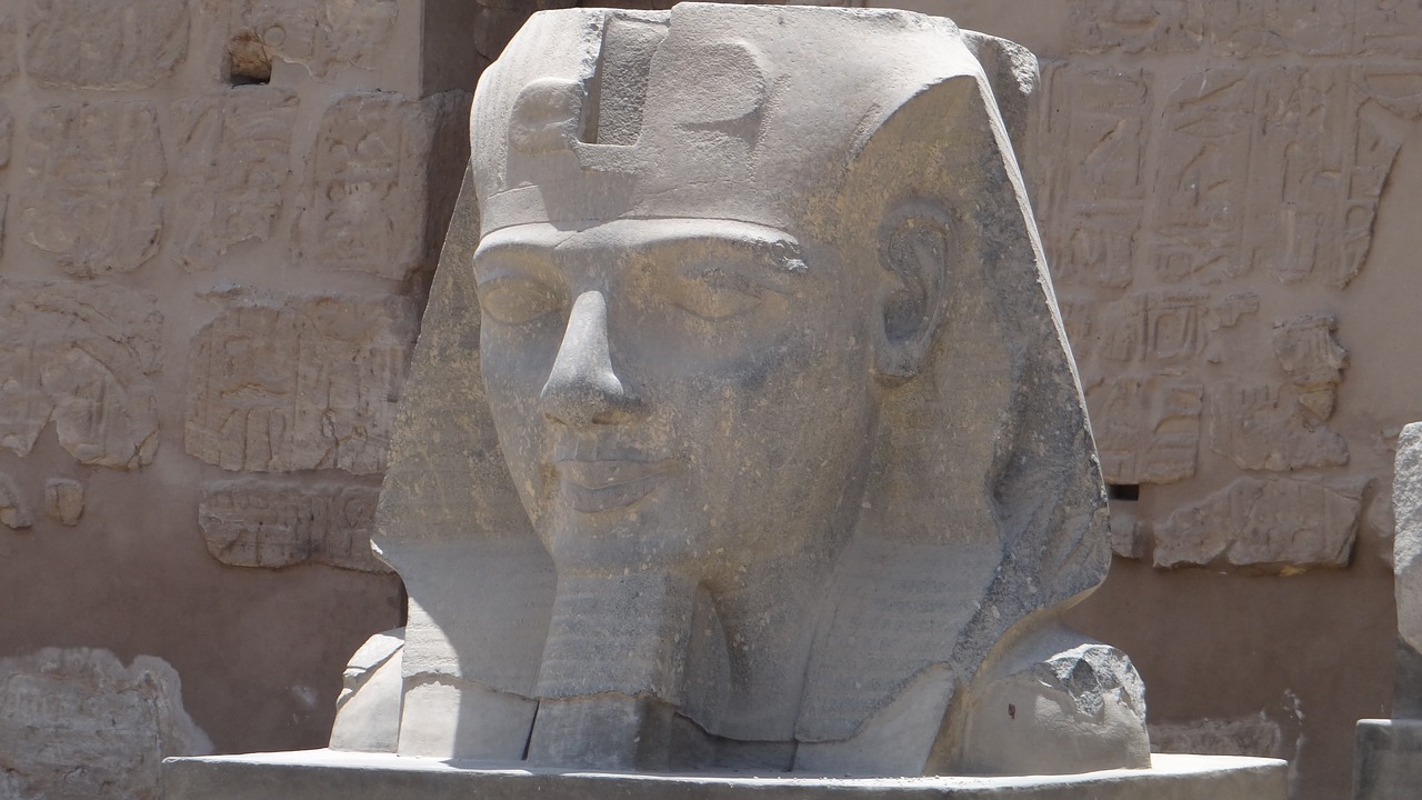 status egypt pharaoh free photo