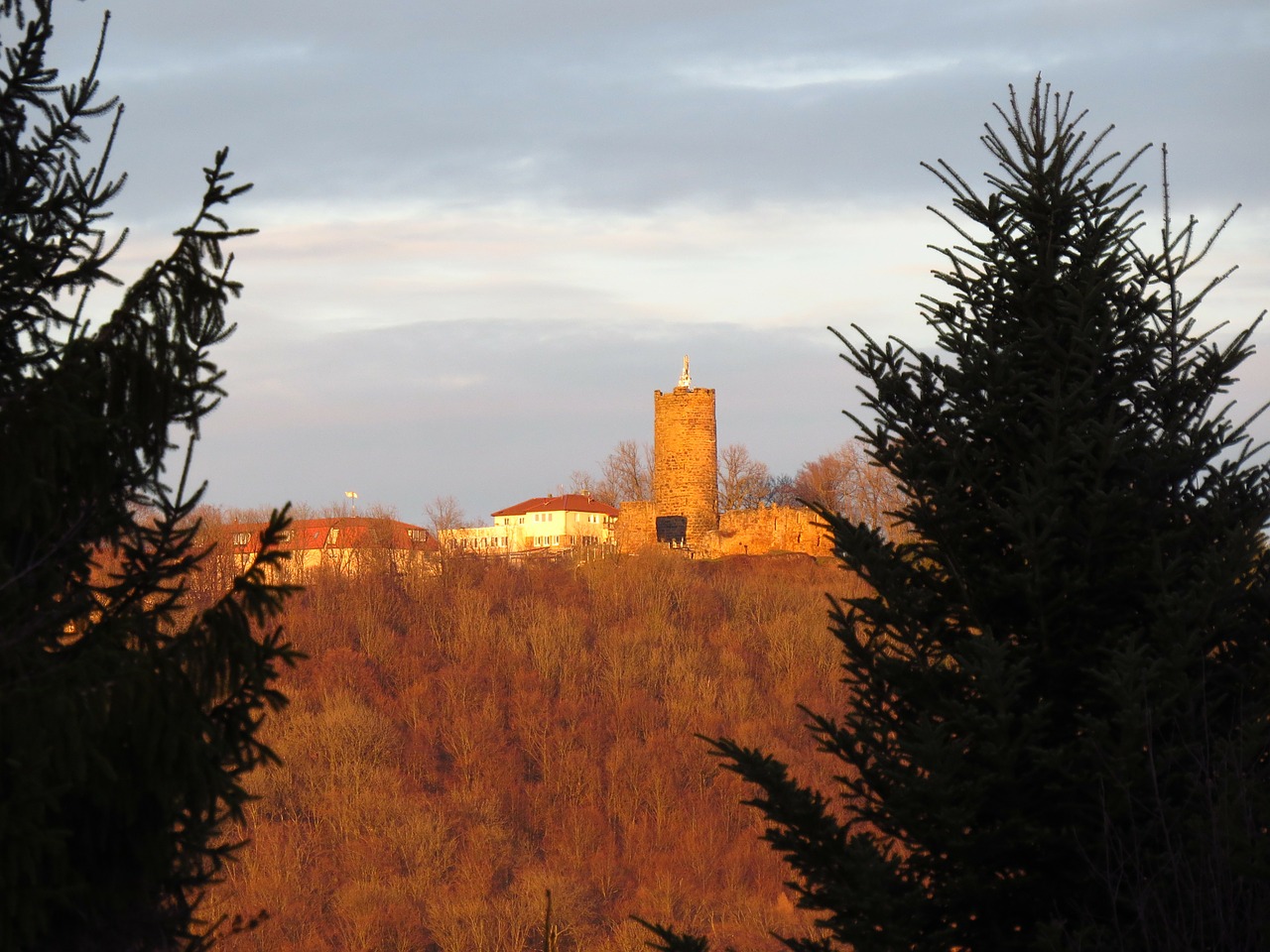 staufeneck castle keep free photo