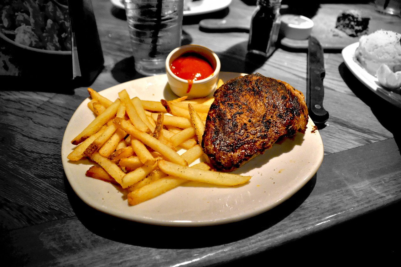 steak chips meal free photo