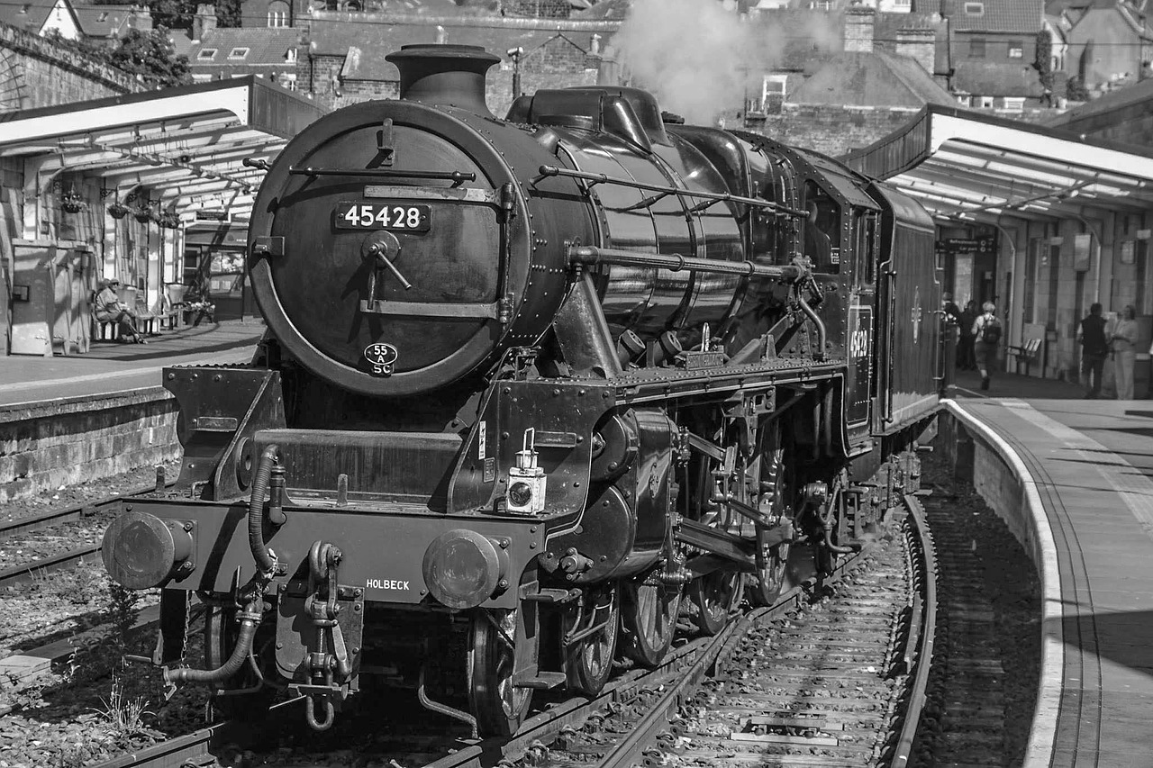 steam train whitby free photo