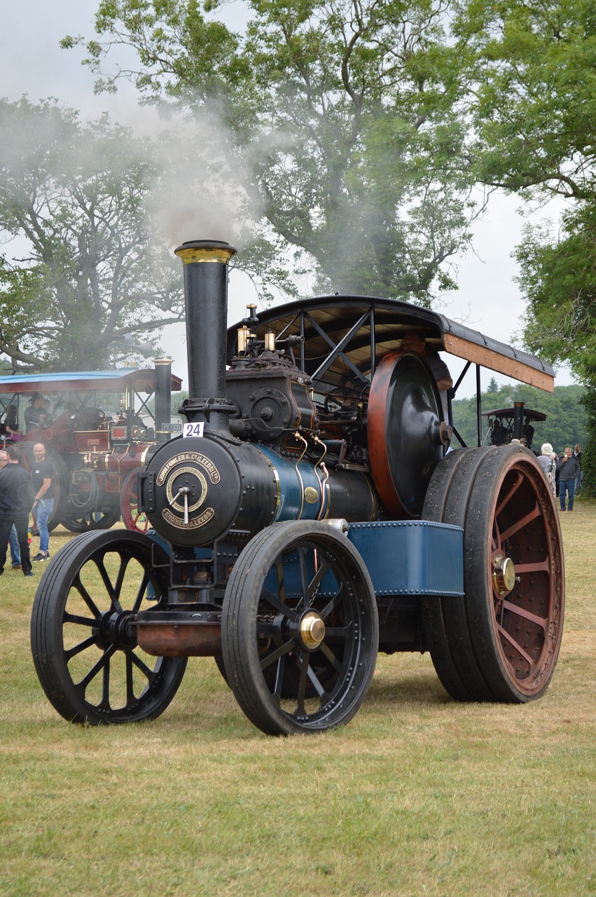 steam engine traction engine free photo