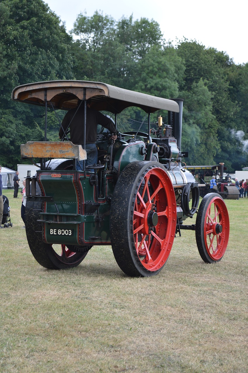 steam engine traction engine free photo