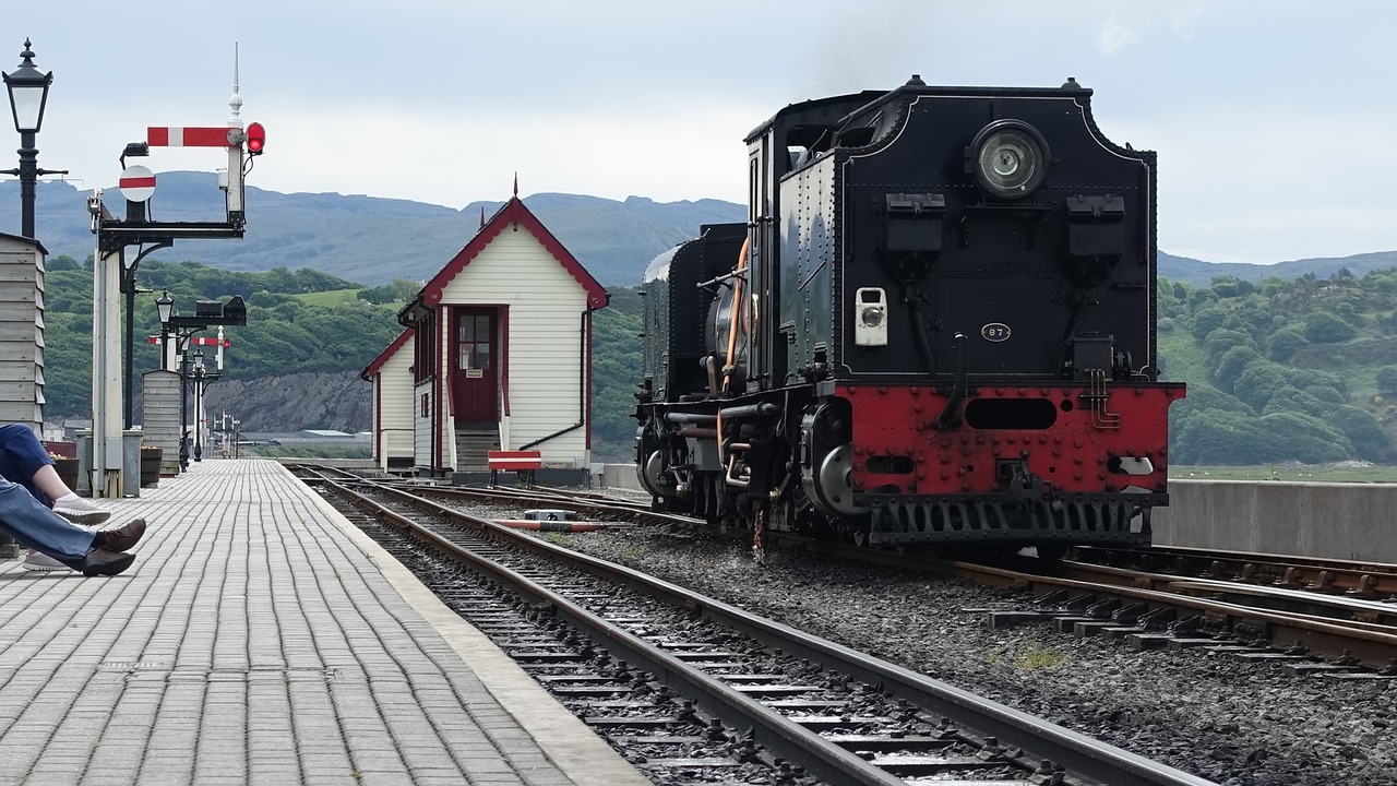 steam train engine free photo