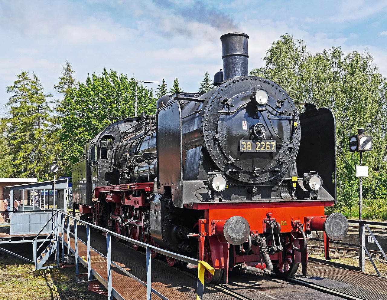 steam locomotive p8 classic free photo