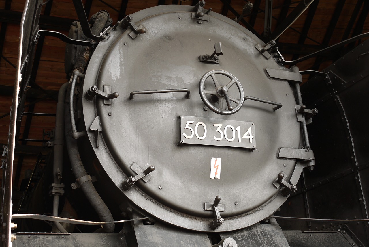 steam locomotive  boiler  smoke chamber free photo