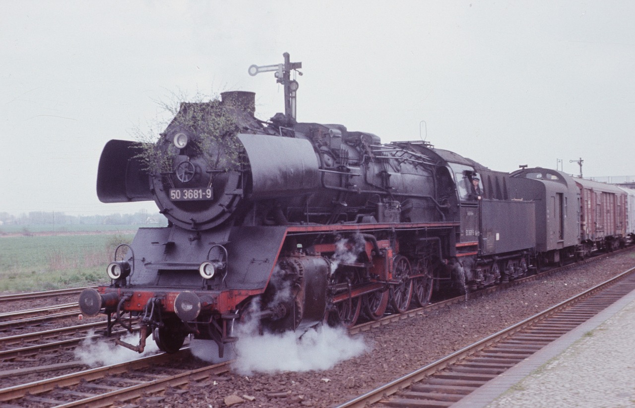 steam locomotive  reichsbahn  br 50 free photo