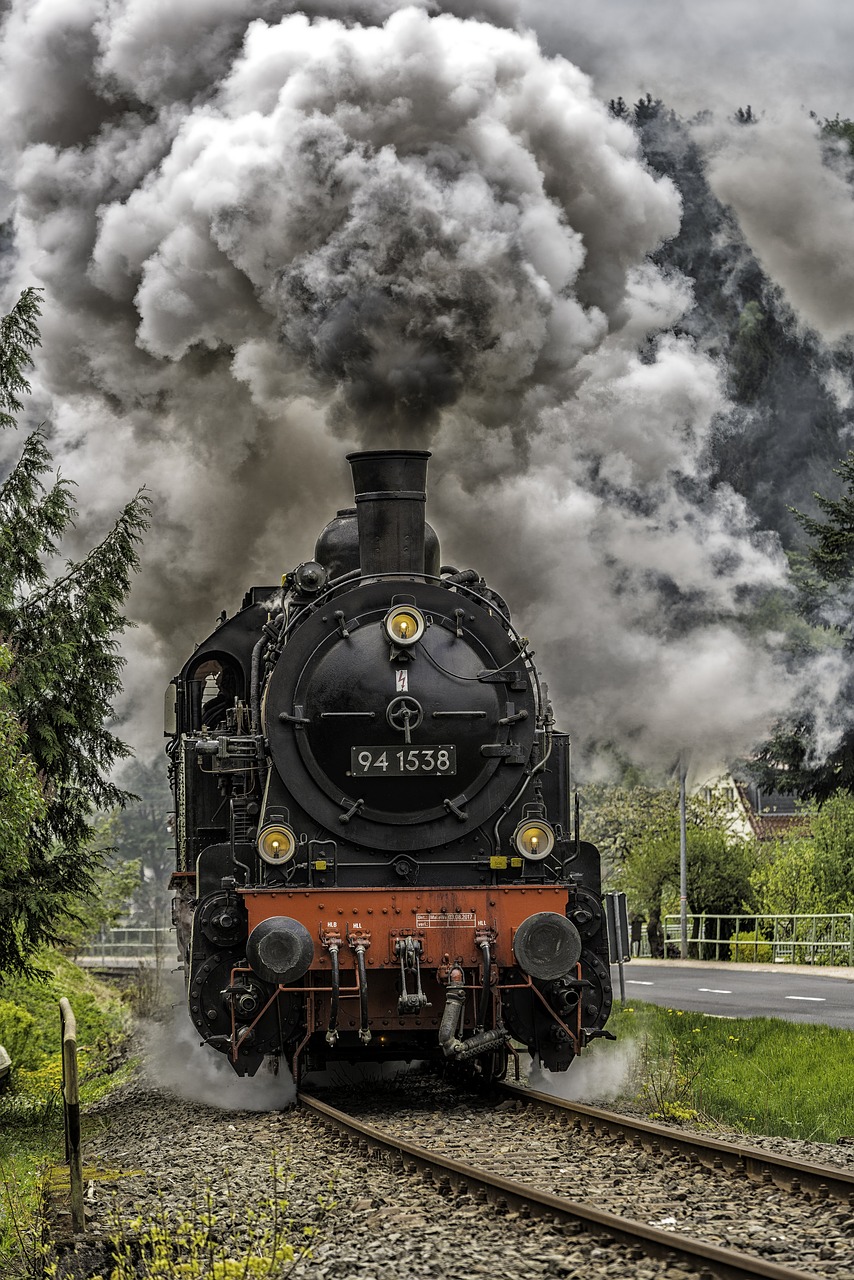 steam locomotive  train  smoke free photo