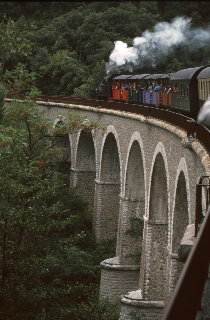 steam locomotive viaduct bridge free photo
