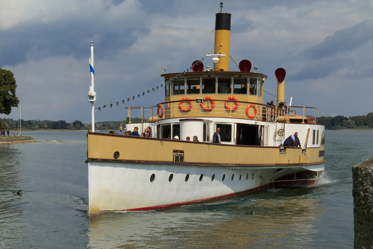 steamer  paddle wheel  tender free photo