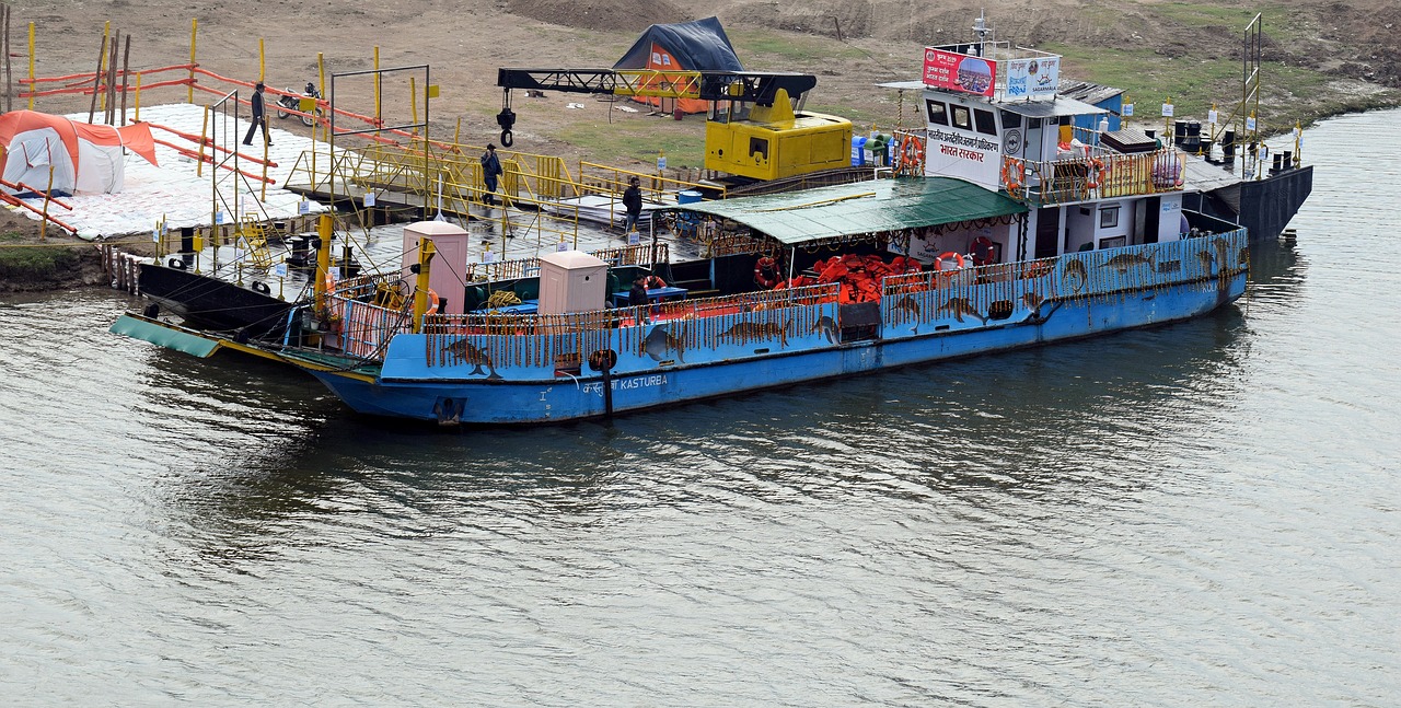 steamer  water  ship free photo