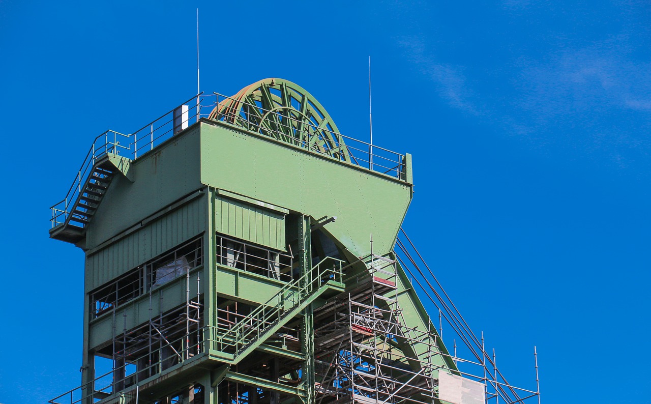 steel headframe mining free photo